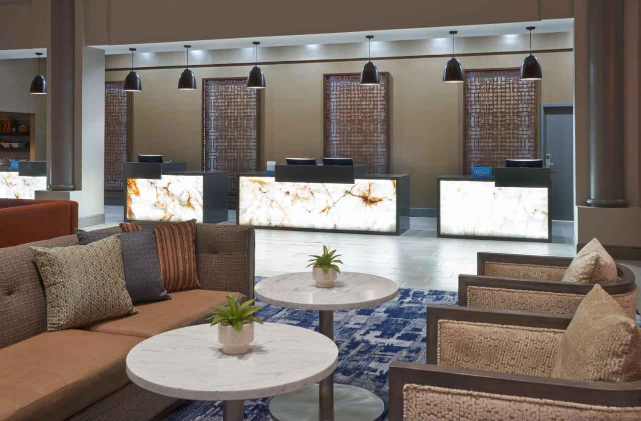 Hilton Houston North Hotel Exterior foto
