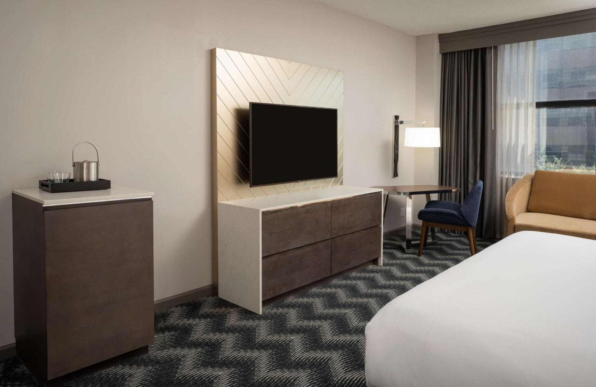 Hilton Houston North Hotel Exterior foto