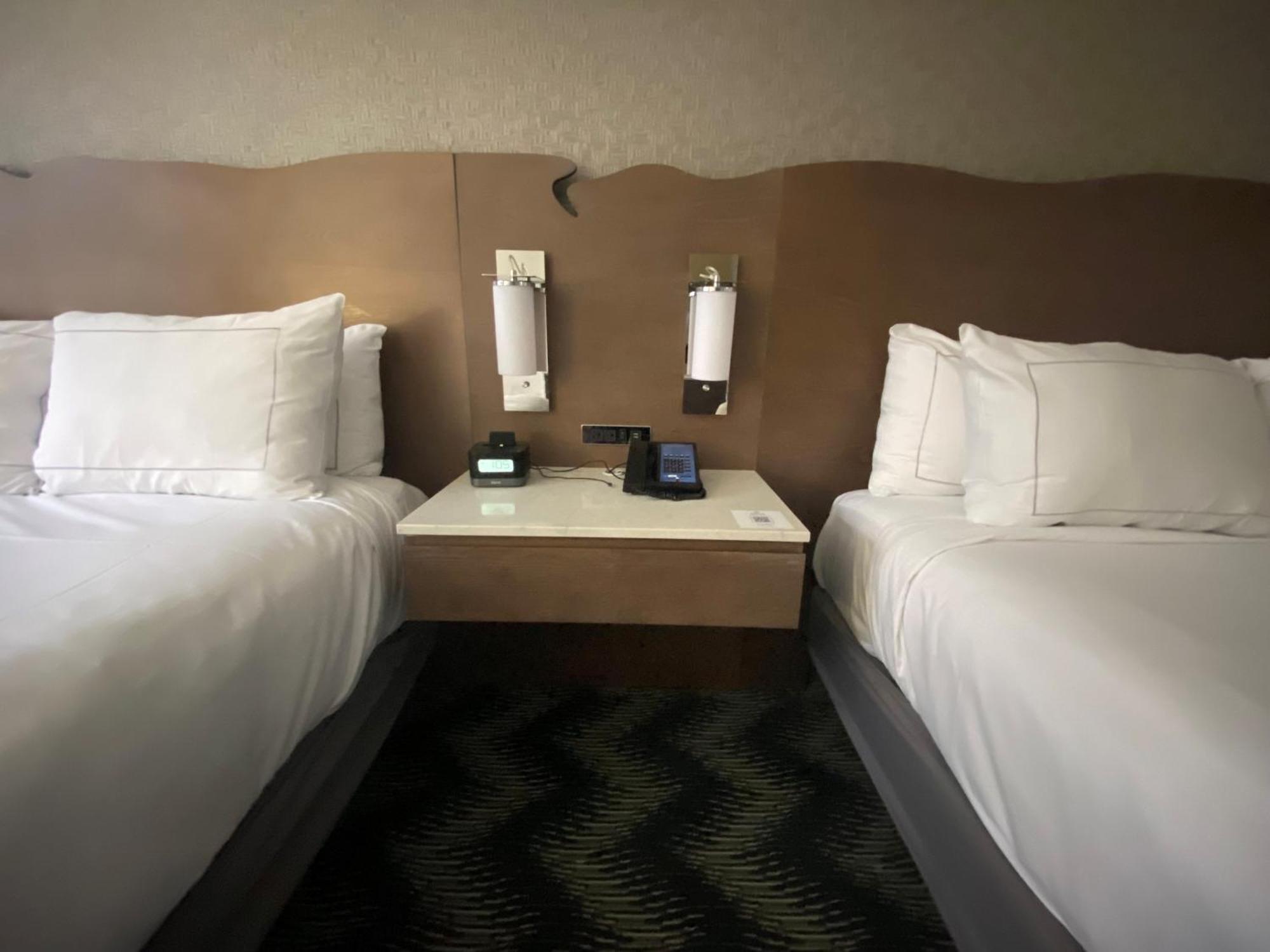 Hilton Houston North Hotel Exterior foto