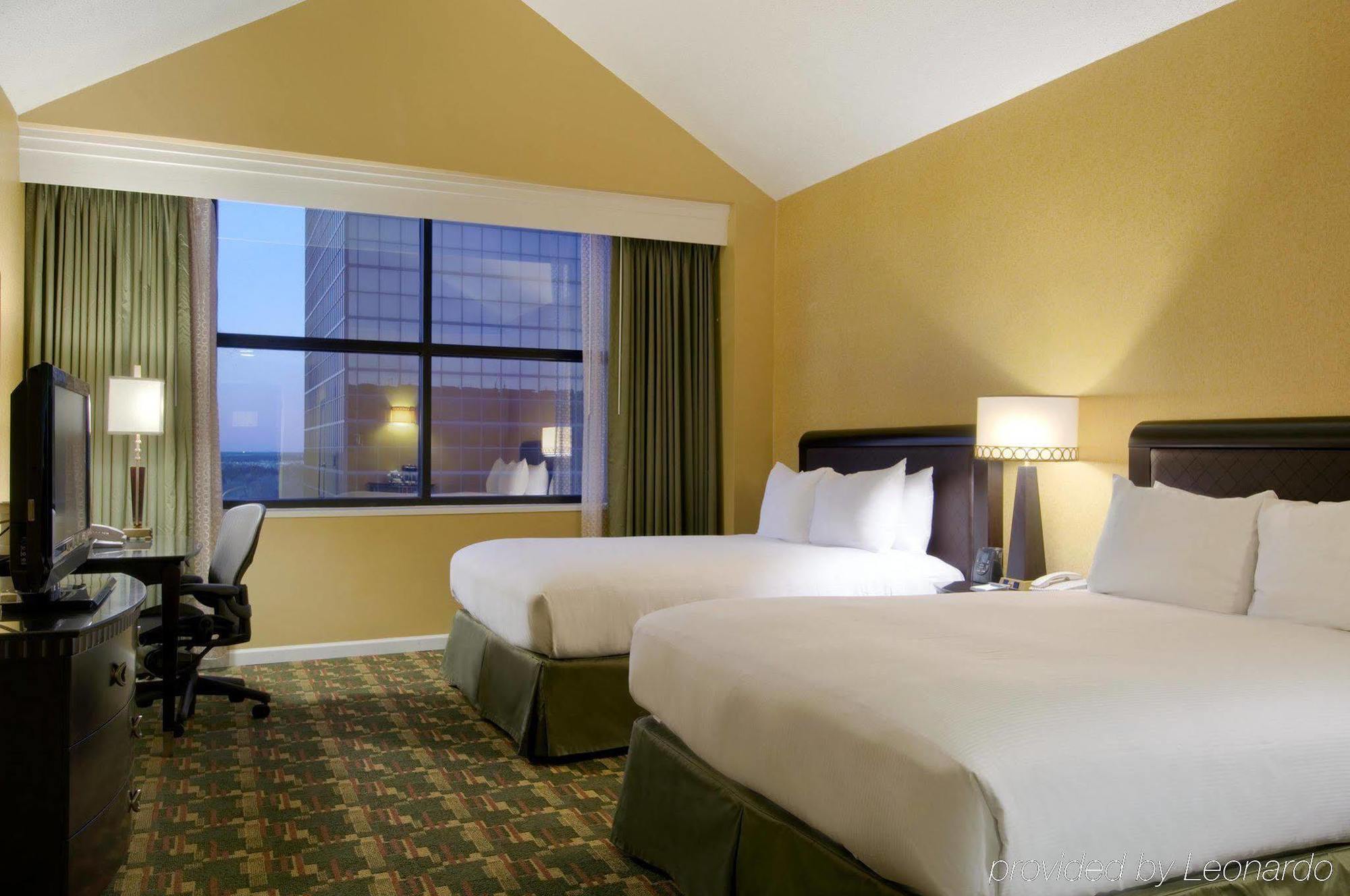 Hilton Houston North Hotel Exterior foto